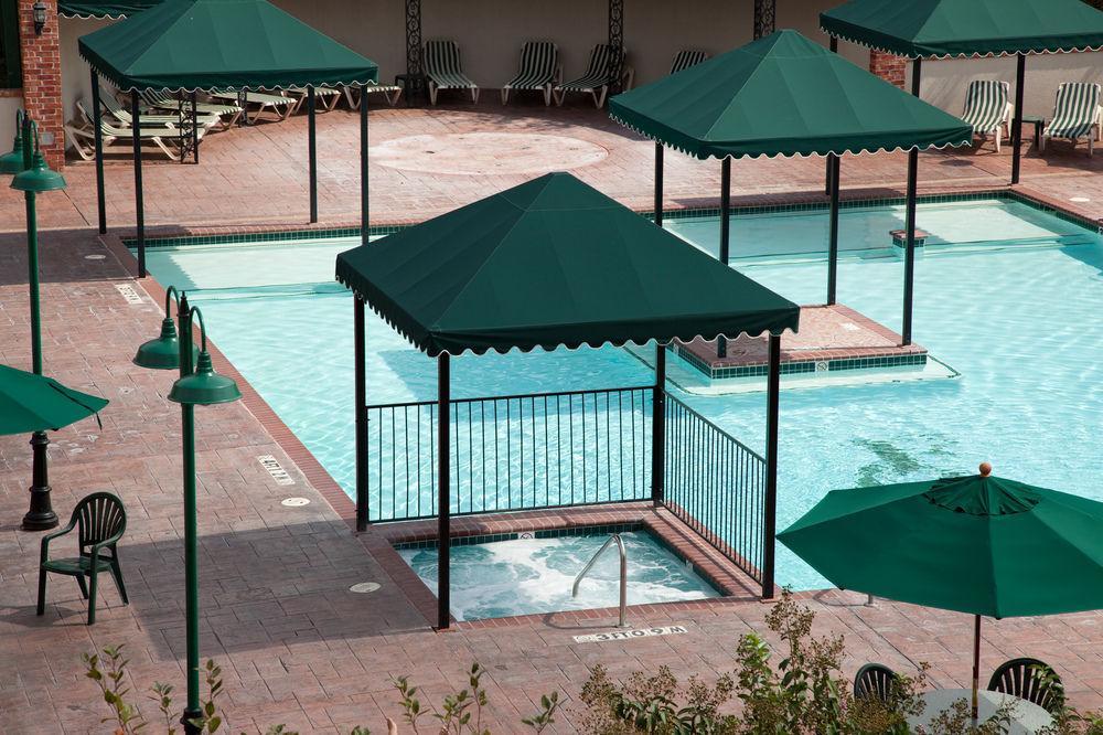 French Quarter Resort ブランソン エクステリア 写真