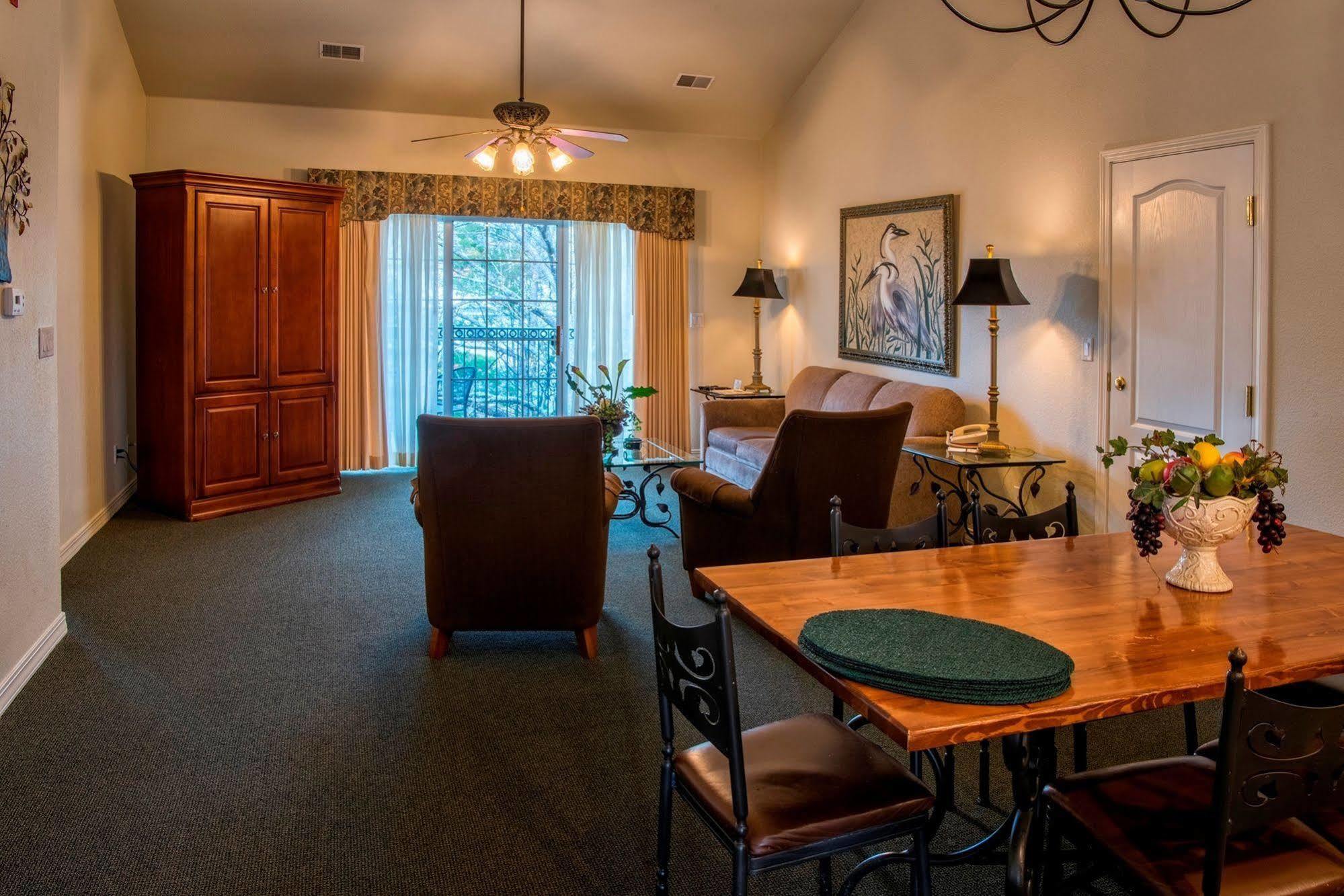 French Quarter Resort ブランソン エクステリア 写真