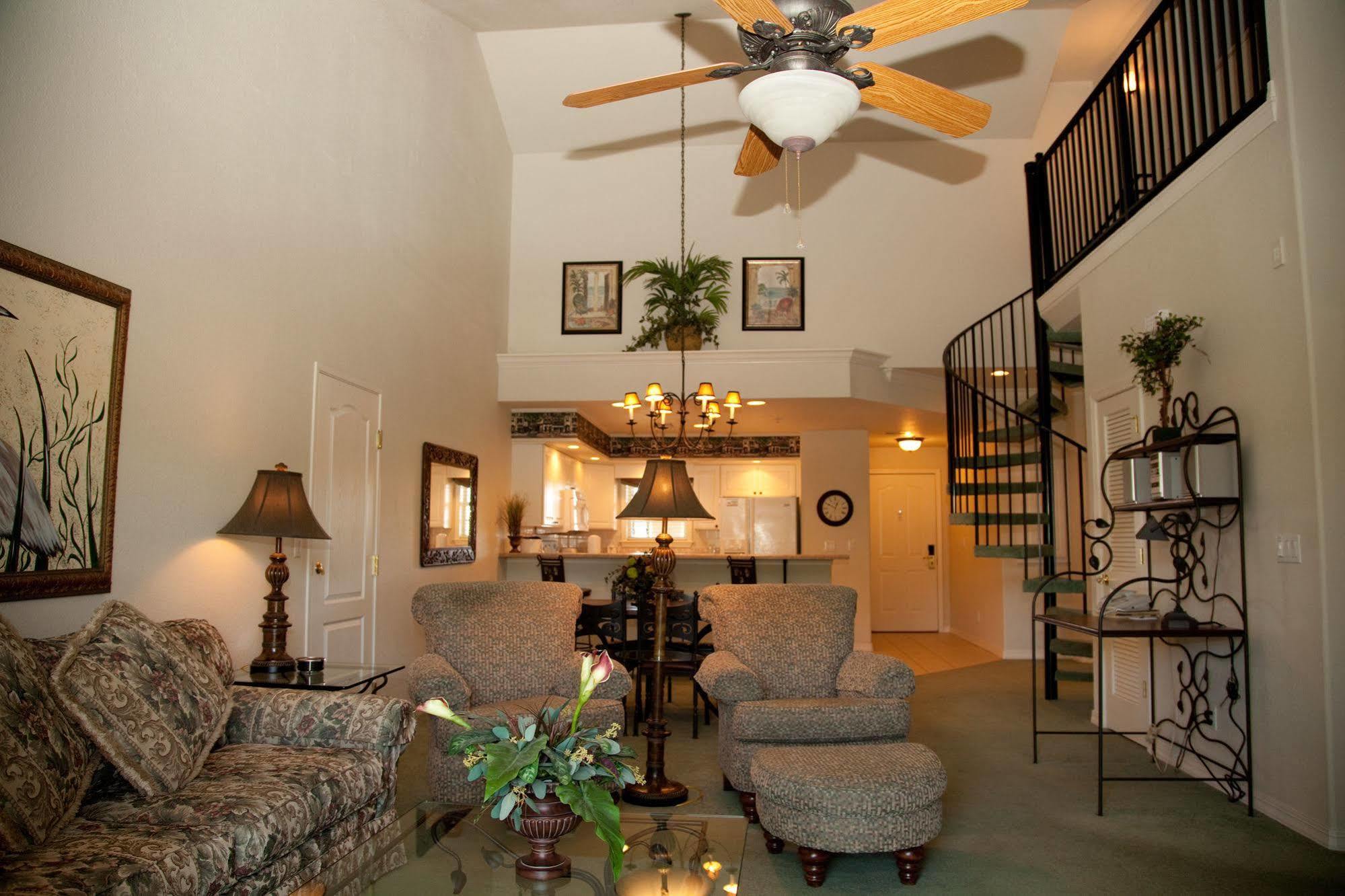 French Quarter Resort ブランソン エクステリア 写真